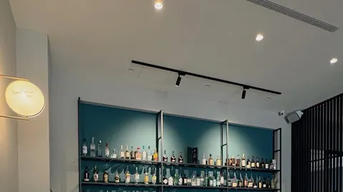 Euphemia Bar由扉寓所一樓酒吧店內空間