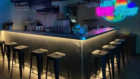 Glacier 冰川音樂餐酒館：沙鹿音樂餐酒、唱歌包廂與生日包場店家文章代表圖