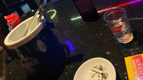 金派酒吧2F：自由路2樓深夜酒吧、入口與中區續攤店家文章代表圖