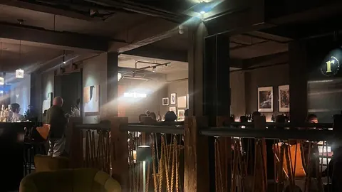 rizy 爵士酒吧：向上路爵士酒吧、現場音樂與安靜約會店家文章代表圖