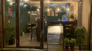 小倫家精釀啤酒餐酒館 the Rollin Beer｜台中酒吧店家資訊｜台中場地資料