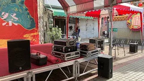 山城之音KTV 東勢店面前舞台音響與戶外活動空間
