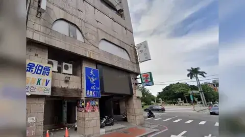 天使心KTV 自由路十一樓視聽KTV招牌與店面入口