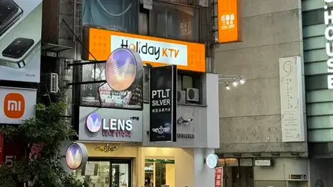 好樂迪KTV臺中三民店三民路橘色直立招牌與入口外觀
